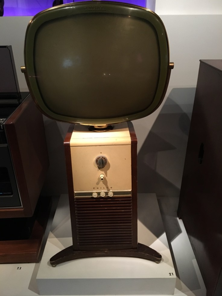 6-museum-of-moving-image-new-york-barber-pole-television