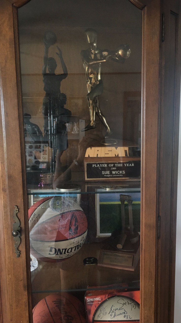 Mastic_Beach_basketball_player